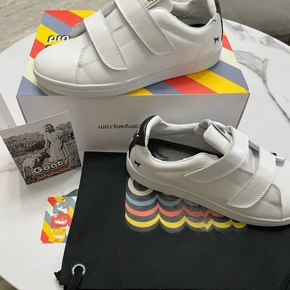 Goats Shoes Men's Size 10 WhiteHook and Loop Closure Sneakers Shoes