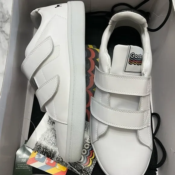 Goats Shoes Men's Size 10 WhiteHook and Loop Closure Sneakers Shoes