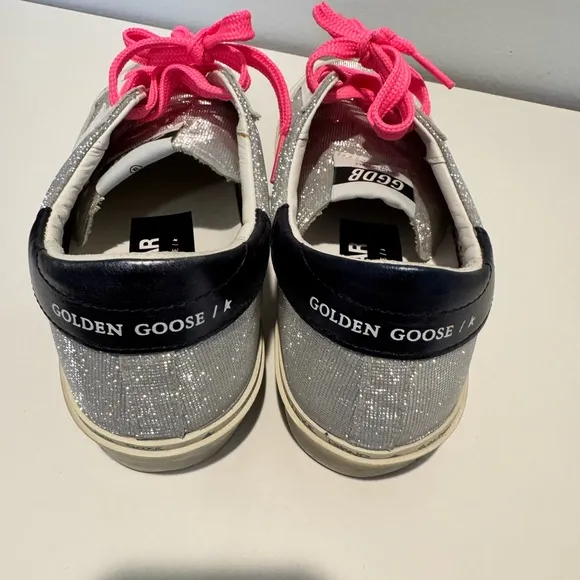 Golden Goose Hi Star Size 8 NEVER WORN Silver and Pink Sneakers with Star Detail