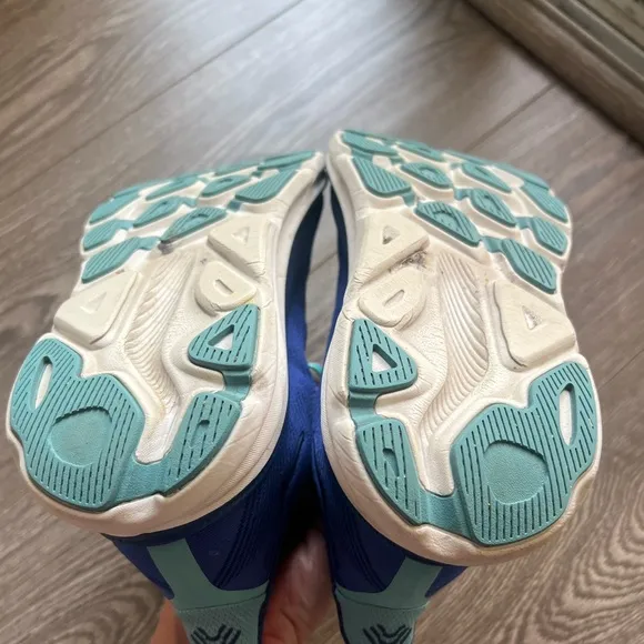 Hoka Clifton 9 Women’s Running Shoes Size 8.5