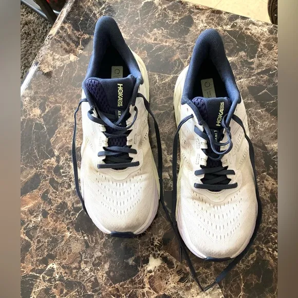 Hoka One One Arahi 5  Shoes Blanc De Blanc/Outer Space/Size9.5B