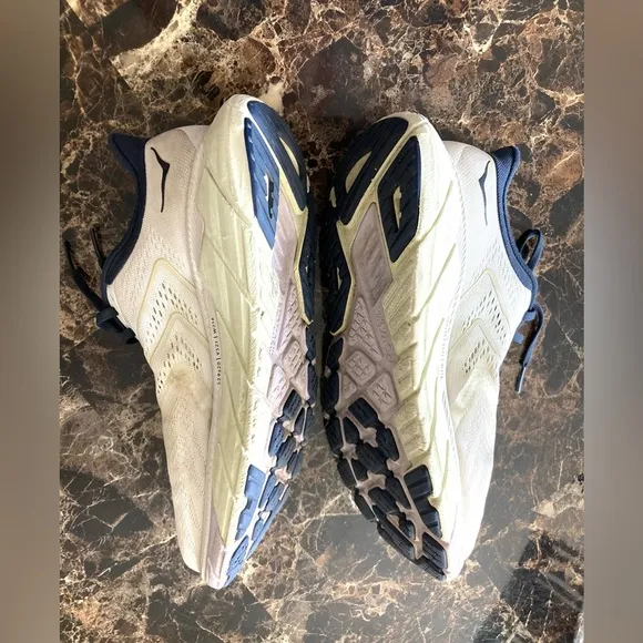 Hoka One One Arahi 5  Shoes Blanc De Blanc/Outer Space/Size9.5B