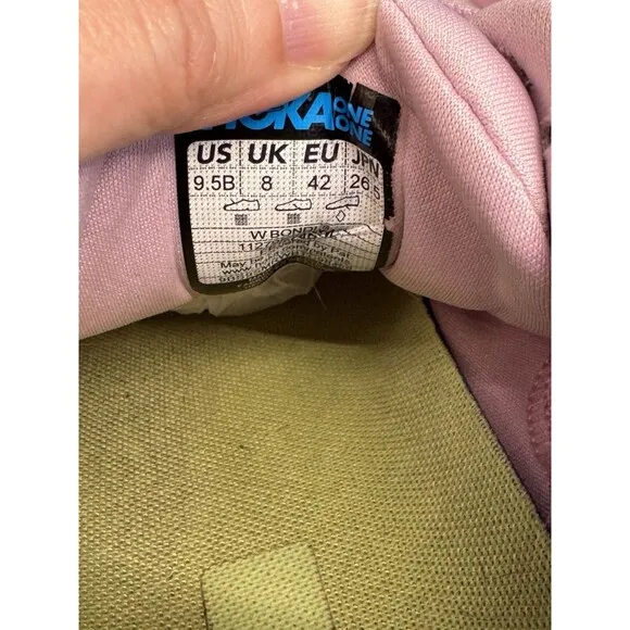 Hoka One One Bondi 8 Pink Running Shoes Sneakers Women’s Size 9.5 B 1127952
