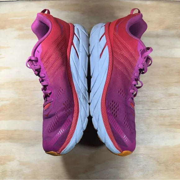 Hoka One One Clifton 6  Pink Running Shoes Women’s Size 10.5