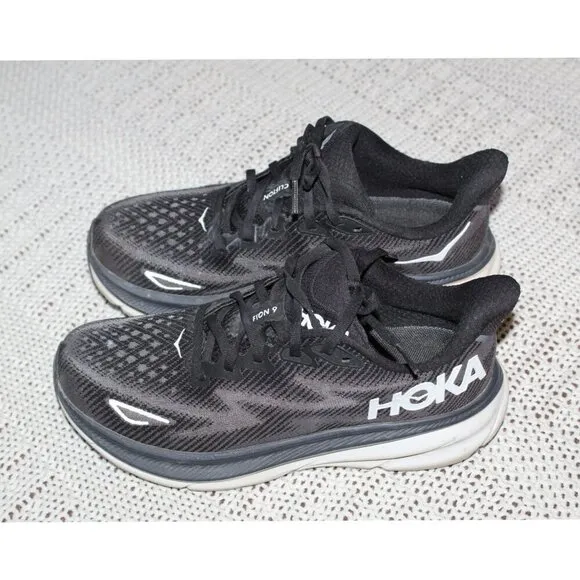 Hoka One One Clifton 9 Black &amp; white Running Shoes Women's Sneakers Size 7.5 US