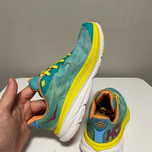 Hoka One One Clifton 9 Youth Kids US 4 MD Running Shoes 1131170 CEPR