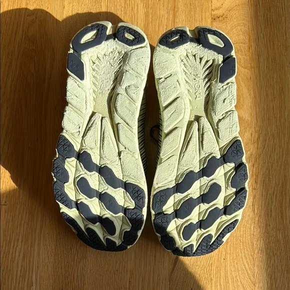 Hoka Rincon 3 Black and Green Running Shoes