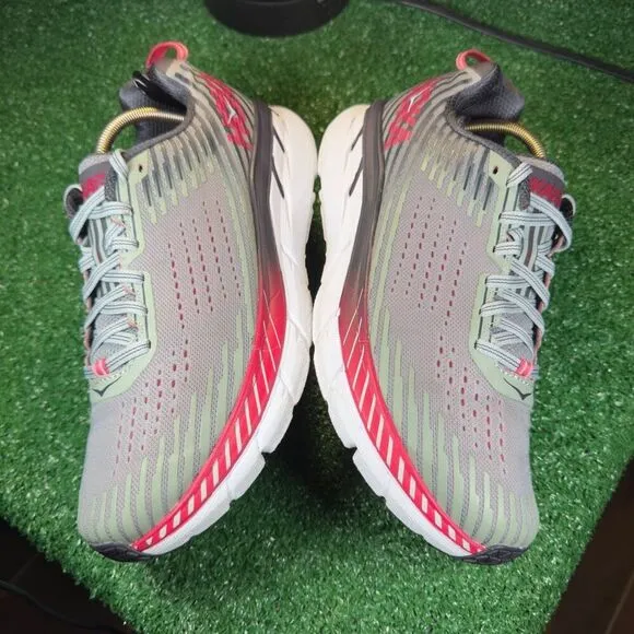 HOKA ONE ONE CLIFTON 5 - Women’s Running Shoes - SIZE 9.5
