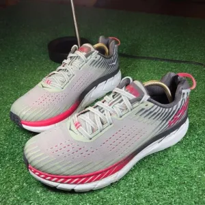 HOKA ONE ONE CLIFTON 5 - Women’s Running Shoes - SIZE 9.5