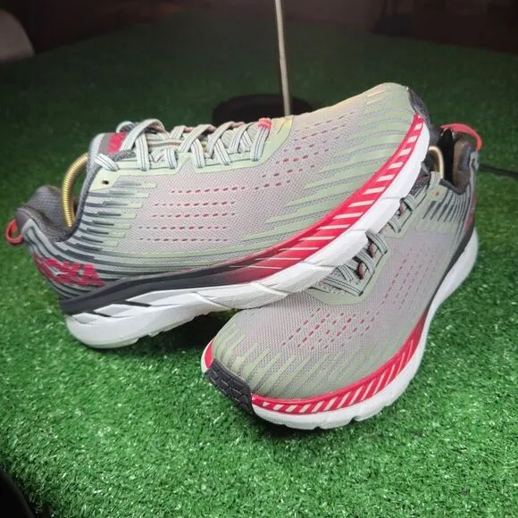 HOKA ONE ONE CLIFTON 5 - Women’s Running Shoes - SIZE 9.5