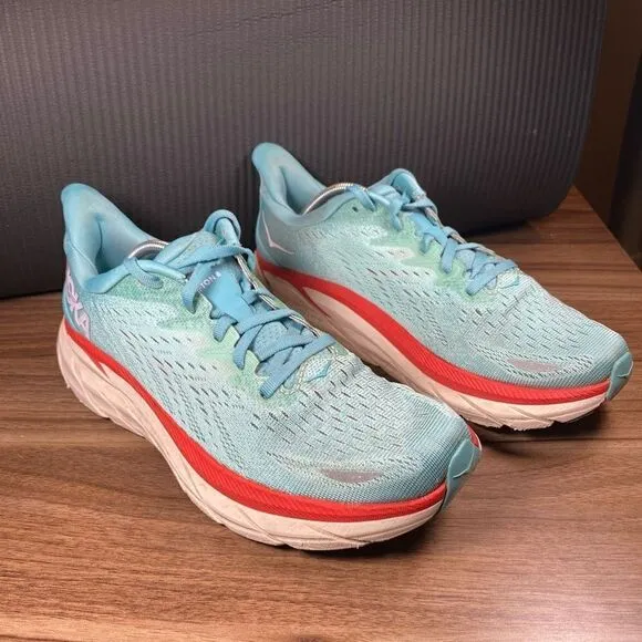 HOKA ONE ONE CLIFTON 8 - Women’s Running Shoes - SIZE 8B