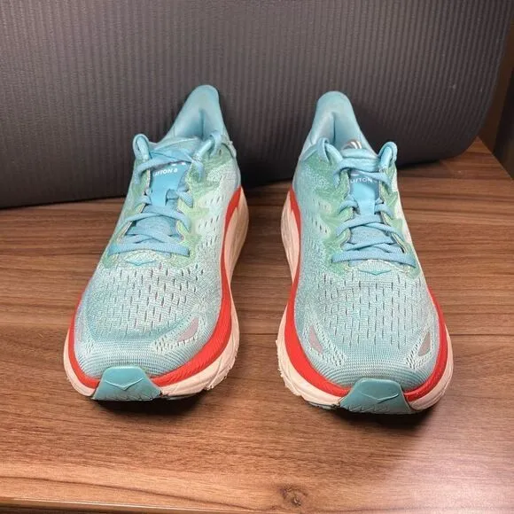 HOKA ONE ONE CLIFTON 8 - Women’s Running Shoes - SIZE 8B