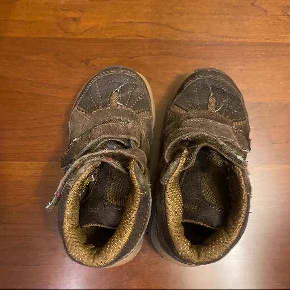🌟HP🌟Stride Rite Himalayan Hikers 9W