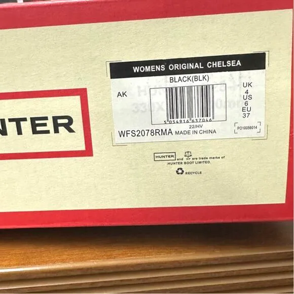Hunter Black Original Waterproof Chelsea Rain Boots 6