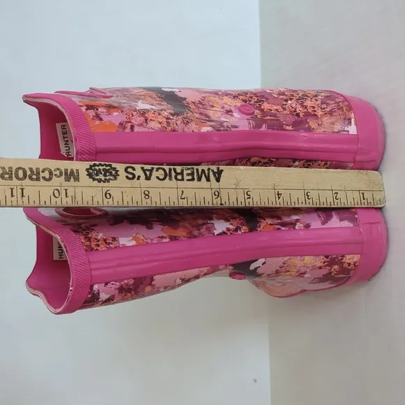 Hunter for Target Waterproof Rubber Tall Boots Big Girl 5 Pink Abstract