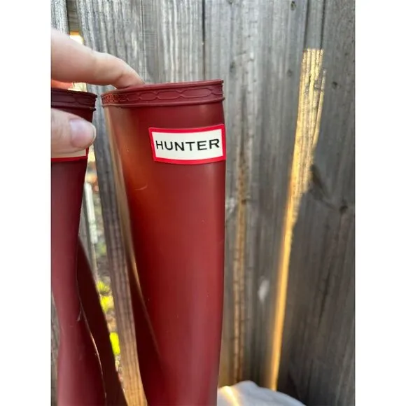 Hunter Women's Red Rain Boots Size 5 Waterproof Adjustable Buckle