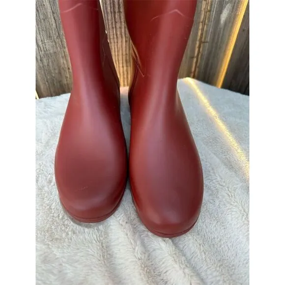 Hunter Women's Red Rain Boots Size 5 Waterproof Adjustable Buckle