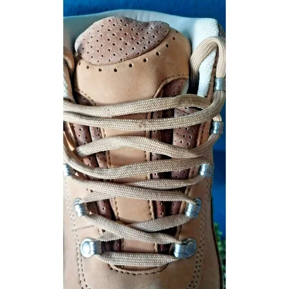 Jeep Tan Suede Hiking Work Boots Womens SIze 9 Mens size 7 No Mark/Skidding