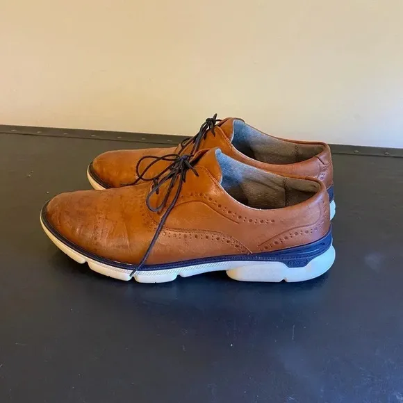 Johnston Murphy Tan Cap Toe Sneakers Waterproof White Sole Men’s Size 10-1/2 M.
