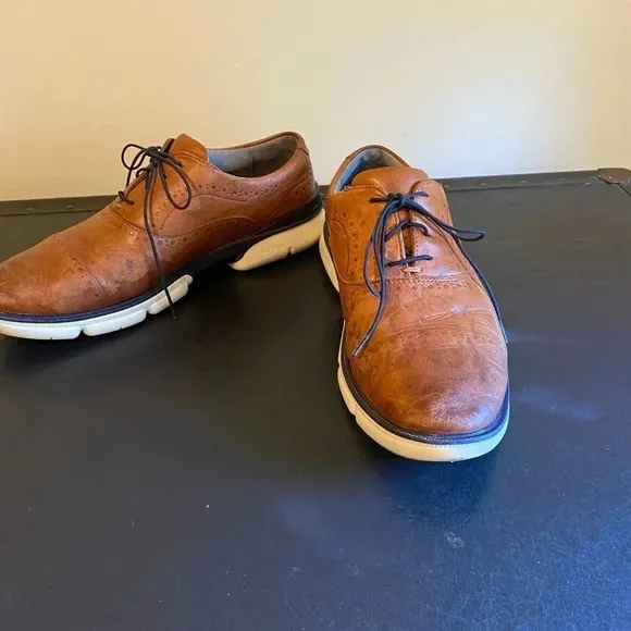 Johnston Murphy Tan Cap Toe Sneakers Waterproof White Sole Men’s Size 10-1/2 M.
