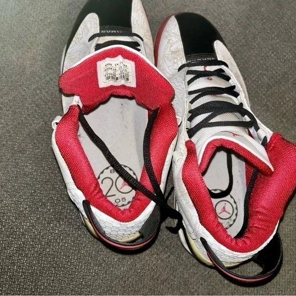 JORDAN Dub Zero White Black Red Mens Sneakers - Size 11