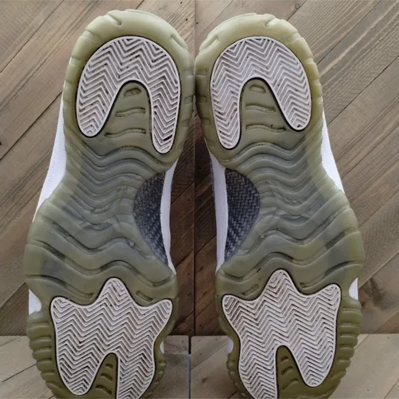 Jordan Future Casual Sneakers Mens Size 14 Wolf Grey Metallic Silver Air Jordan