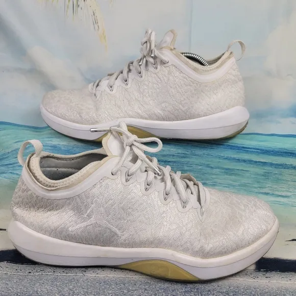 Jordan Trainer Low Sneakers MENS 9