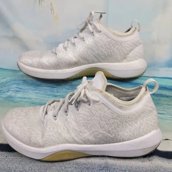 Jordan Trainer Low Sneakers MENS 9