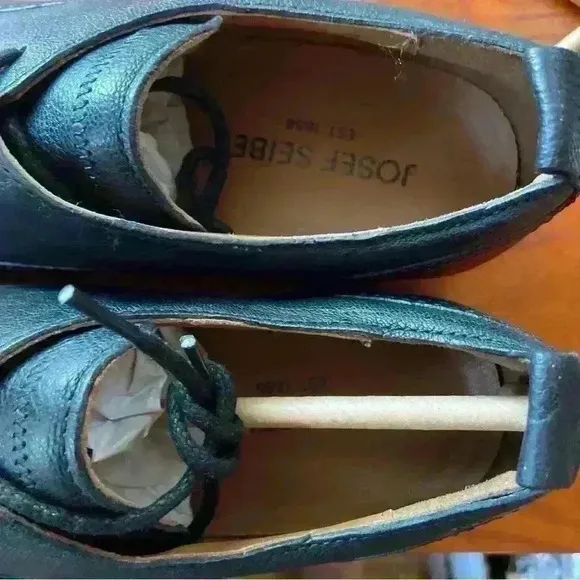 Josef Seibel Woman’s Sienna 85 Washed Black Oxford Shoes