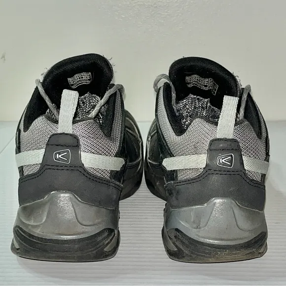 Keen Circadia Vent Hiking Boots Women’s 9.5 Black Waterproof Granola Girl Gorp