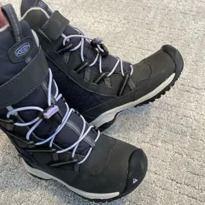 Keen Hoodoo Black &amp; Sweet Lavender Unisex Waterproof Boots Size 9