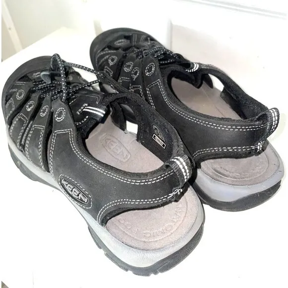 KEEN Men’s Newport Fisherman Sandals size 10/43 Active Outdoor Waterproof