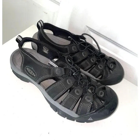 KEEN Men’s Newport Fisherman Sandals size 10/43 Active Outdoor Waterproof