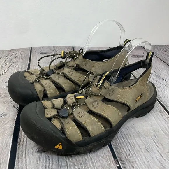 Keen Men's Newport H2 Hiking Sandals Brown Leather Waterproof Fisherman size 11