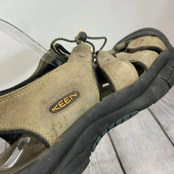Keen Men's Newport H2 Hiking Sandals Brown Leather Waterproof Fisherman size 11