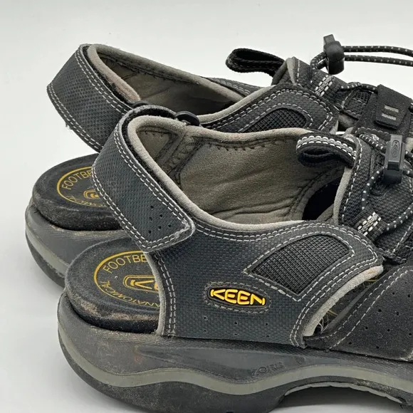 Keen Men's Rialto Closed Toe Waterproof Leather Sandal-Bison/Black Size  11.5