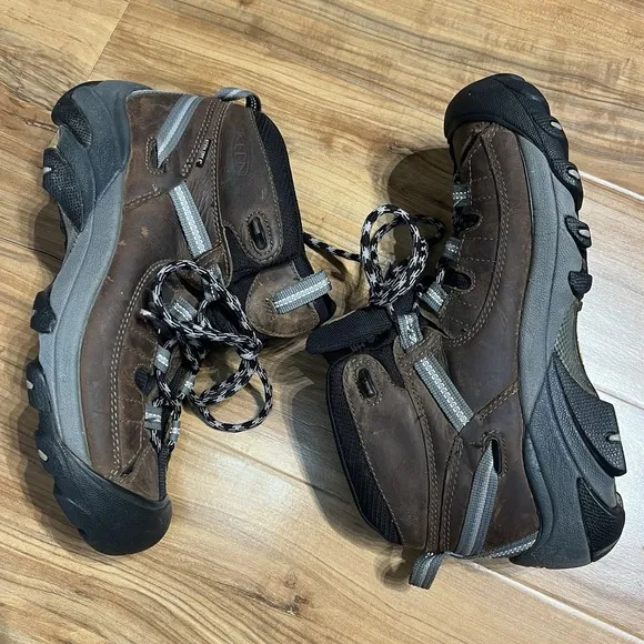 KEEN Mens Targhee II Dark Earth Neutral Gray Mid Waterproof Hiking Boots Size 8