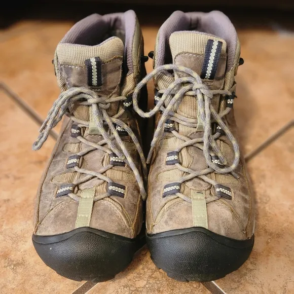 Keen Mid Waterproof Women's Hiking Boots