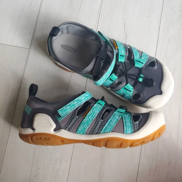 KEEN NEW kids Knotch Creek Sandals