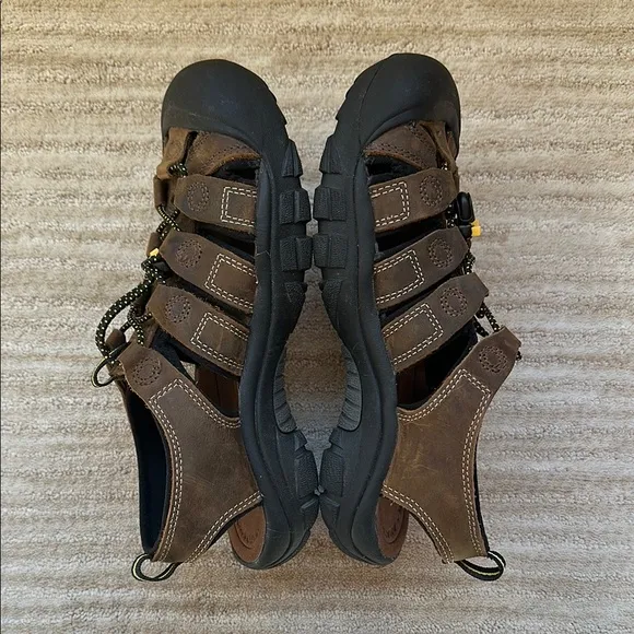 KEEN NEWPORT #1001870 MEN'S WATERPROOF SANDAL Brown Outdoor Sandals Size 8.5