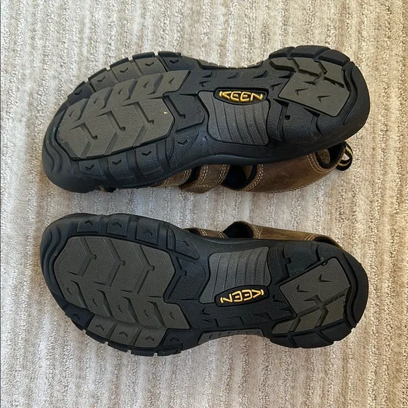 KEEN NEWPORT #1001870 MEN'S WATERPROOF SANDAL Brown Outdoor Sandals Size 8.5