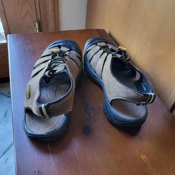 Keen Newport Leather Hiking Sandals - Size 8.5
