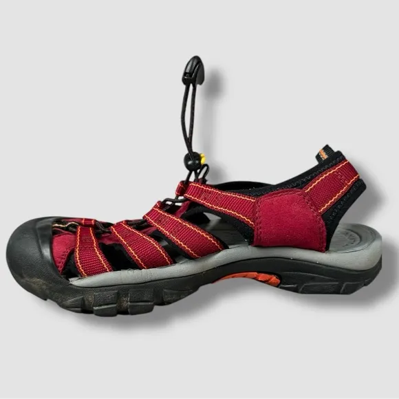 Keen Newport Sandal Women’s 8.5 Red Hiking Waterproof