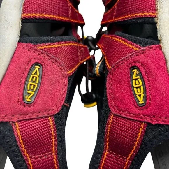 KEEN Newport H2 Sport Waterproof Hiking Sandals Red Women’s Size 9