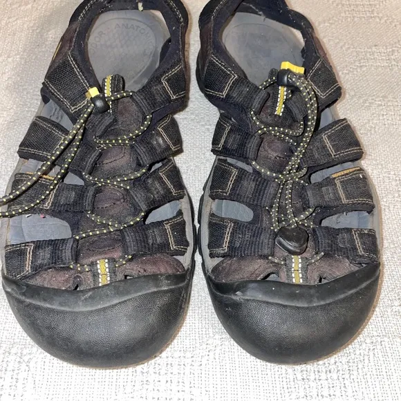 Keen Water Sandals Men’s Size 9.5 M Black Fabric Leather Slip On Waterproof