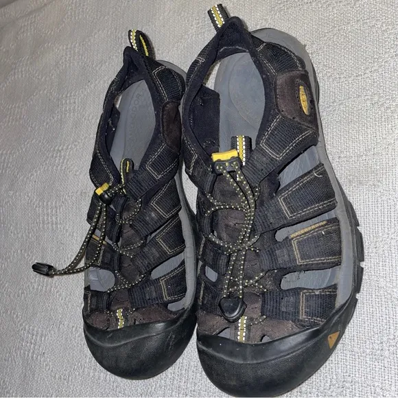 Keen Water Sandals Men’s Size 9.5 M Black Fabric Leather Slip On Waterproof