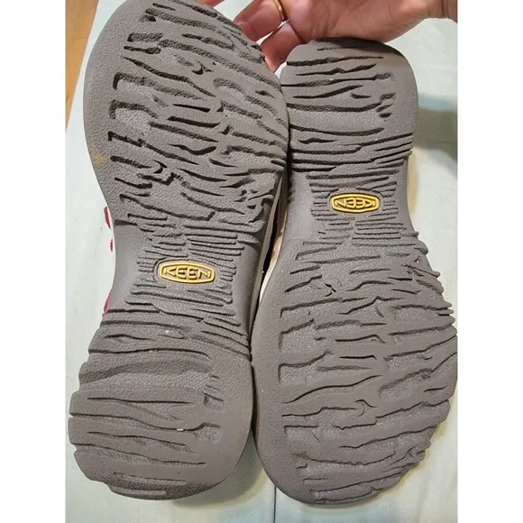 Keen Whisper Waterproof Sports Sandals - Beet Red/Honeysuckle Women's Size 7 EUC