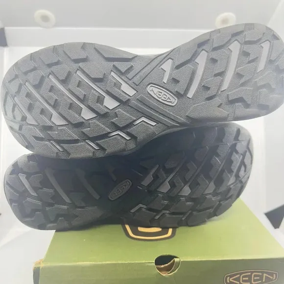 Keen Womens Circadia Mid Top Hiking Boots Lace Up Waterproof Steal Gray Size 11
