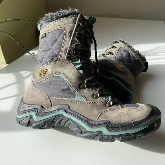 KEEN Women's Durand Polar Winter Boot waterproof insulated size 9.5