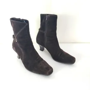 La Canadienne brown suede leather square toe boots size 7.5